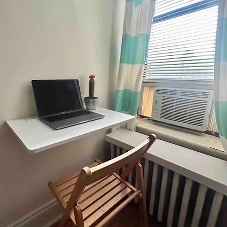New York Apartment *