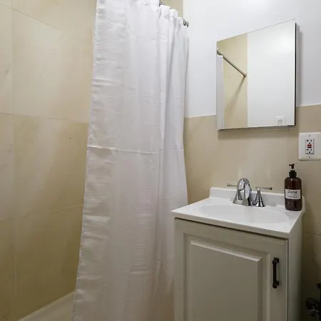 Monthly Nyc Rentals- Modern Studio Unit