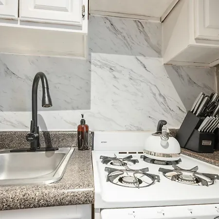 Monthly Nyc Rentals- Amazing 1 Bedroom Unit Apartment *