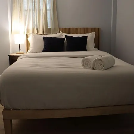 One Bedroom With Ac And Wifi In The Bronx Apartment *