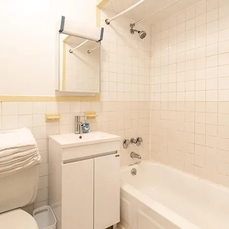 Apartment Monthly Nyc Rentals- Radiant 2 Bedroom *