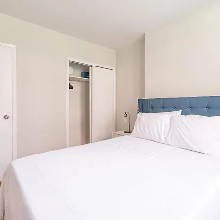 Monthly Nyc Rentals- Radiant 2 Bedroom Apartment *