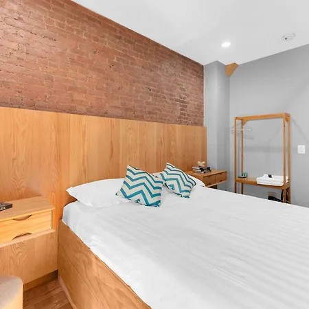 Morris (adults Only) 3*