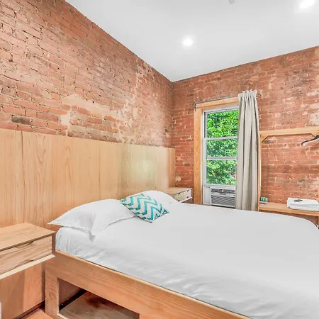 Morris (adults Only) 3*