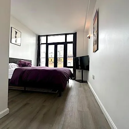 Apartment Huge Modern 2 Bedroom In Little Italy New York