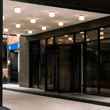 Nester Finn Grand Central Hotel 4*