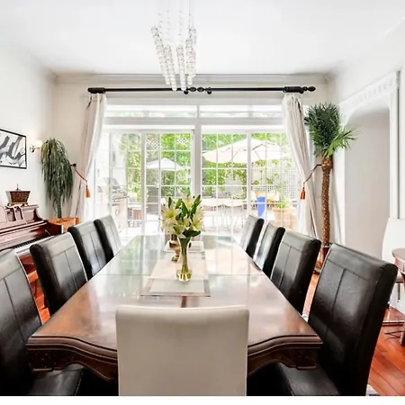 Townhouse 222 *