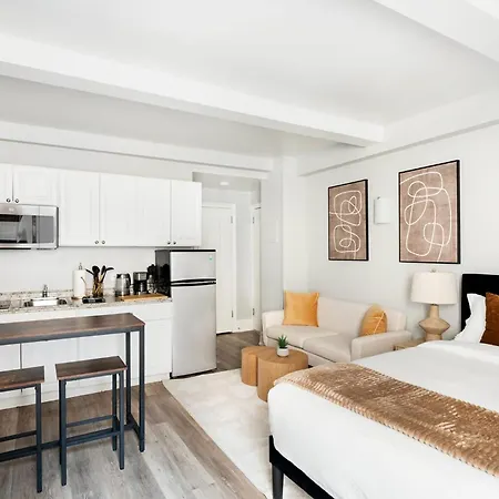 73-410 Luxury 24 Dm New Uws Gym Laundry * New York