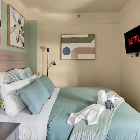Apartment Cozy 2br W Gym Walk To Times Square New York