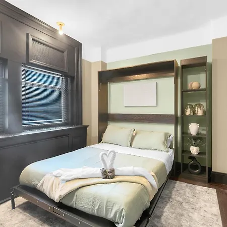 Apartment Cozy 2br W Gym Walk To Times Square
