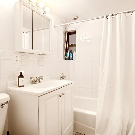 2br 1bath Charm In The City New York