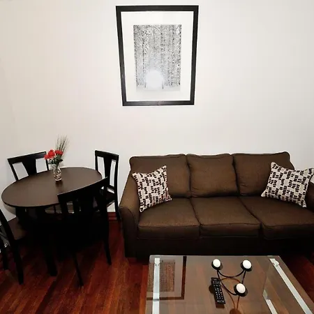 Apartment Stylish 3 Bedroom With Modern Amenities