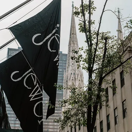 The Jewel Hotel, Hotel New York