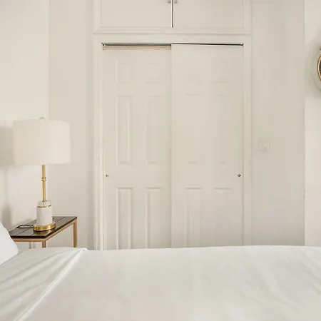 Apartment 69-2b Prime Lower East East Brand New 1br