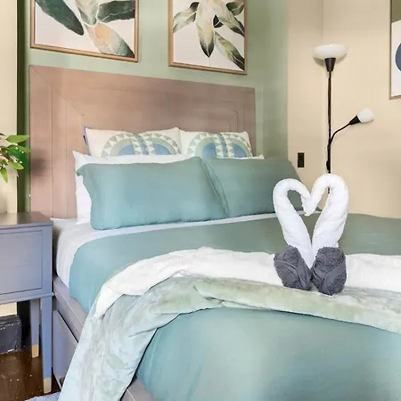 Cozy 2br With Gym And Walk To Times Square