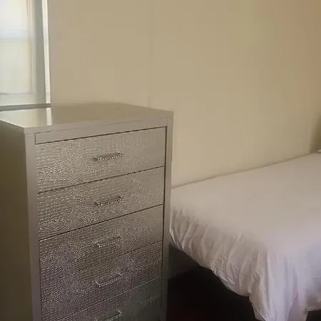 Apartment 3 Bedrooms 2f New York