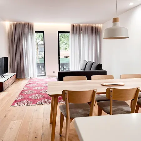 Modern, Charming, Spacious 3-bedroom Retreat In Brooklyn With Rem-casa Apartment New York
