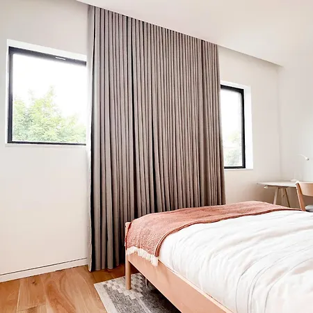 Modern, Charming, Spacious 3-bedroom Retreat In Brooklyn With Rem-casa
