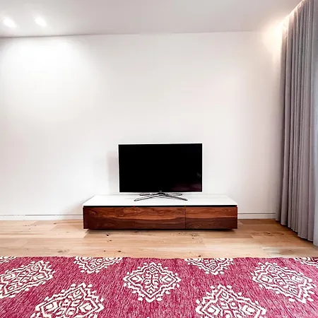 Modern, Charming, Spacious 3-bedroom Retreat In Brooklyn With Rem-casa Apartment *