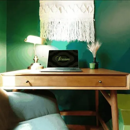 The Room: 70s Groove Themed *