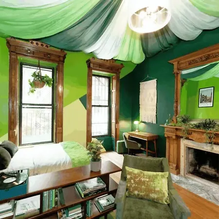 Apartment The Room: 70s Groove Themed
