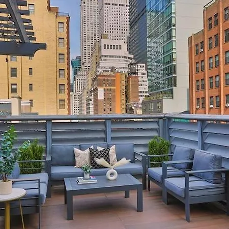 Holiday home Midtown Townhouse W Skyline Rooftop *