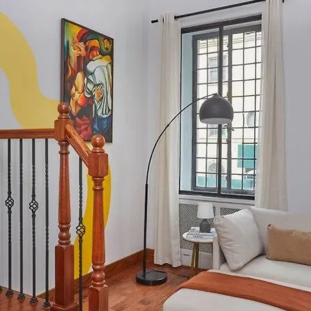 Midtown Townhouse W Skyline Rooftop *