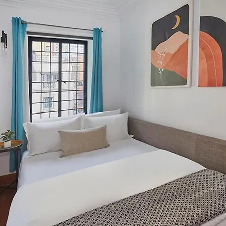 Holiday home Midtown Townhouse W Skyline Rooftop New York