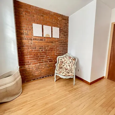 Gorgeous Soho Duplex Brownstone Apartment *