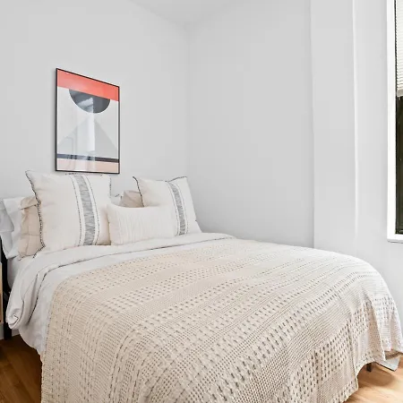 Bright 2bd At Mid West Apartment New York