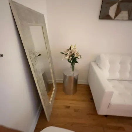 Guest house Private Bedroom And Private Bath