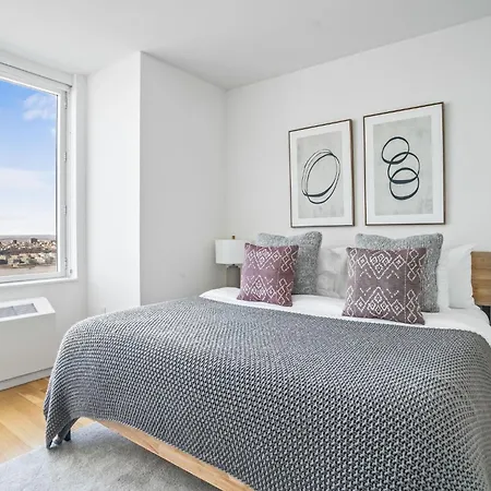 Cloud Crest Apt 2bd 2bath Apartment New York