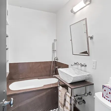 Stylish 2br 1bath Soho Nest Apartment *