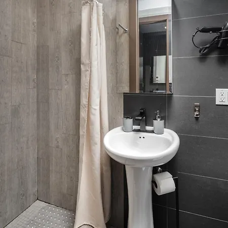 Apartment Stylish 3bd In Manhattan