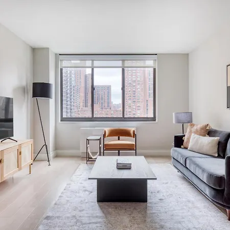 Apartment Ues 2br W Gym Pool Doorman Nr Park Nyc-629 New York