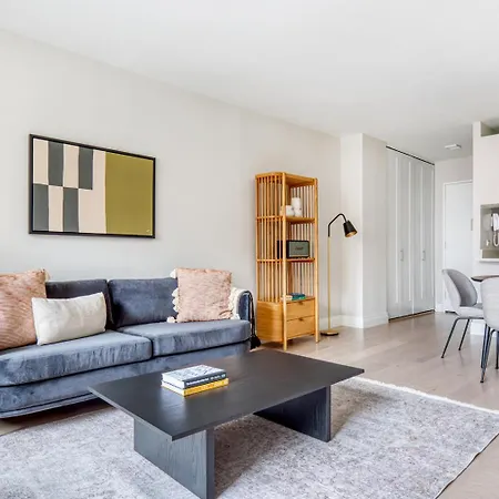 Ues 2br W Gym Pool Doorman Nr Park Nyc-629 New York
