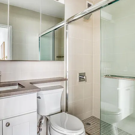 Ues 2br W Gym Pool Doorman Nr Park Nyc-629 Apartment