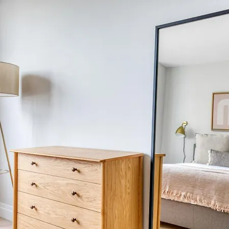 Ues 2br W Gym Pool Doorman Nr Park Nyc-629 *