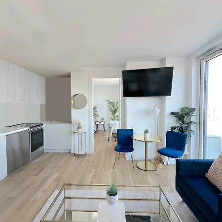 Apartment Modern One Bedroom - Large Private Terrace - Luxury Building - Williamsburg New York