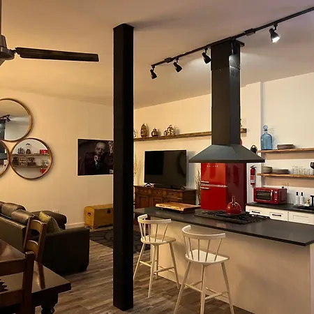 Nyc Speakeasy-bedstuy Chapel Apartment *