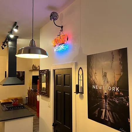 Nyc Speakeasy-bedstuy Chapel Apartment *