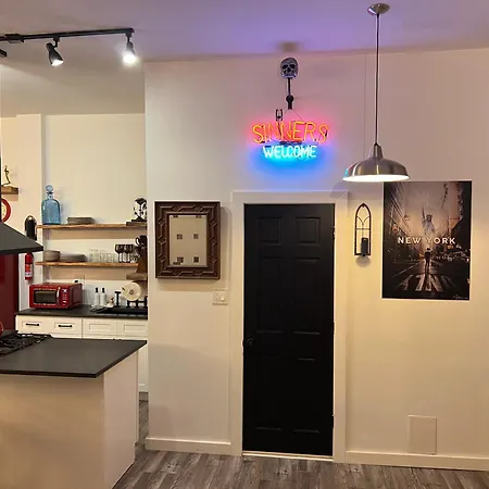 Apartment Nyc Speakeasy-bedstuy Chapel *
