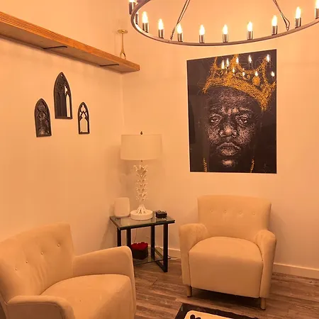 Nyc Speakeasy-bedstuy Chapel Apartment