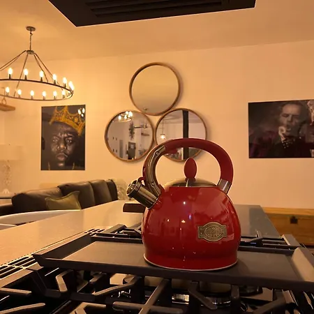Nyc Speakeasy-bedstuy Chapel Apartment *