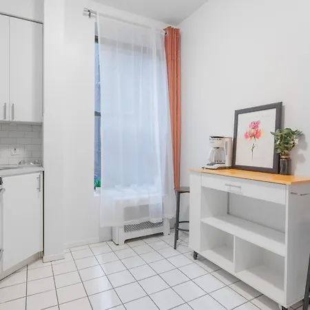 Apartment Monthly Nyc Rentals- Beautiful Studio Unit