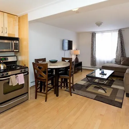 Spacious 2 Bedroom Apartment! Nyc New York
