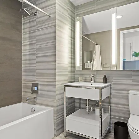 Stunning Luxe 1bd 1bath Apartment *