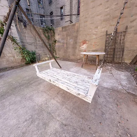 Central & Affordable Williamsburg Private Bedroom Close To Subway Homestay New York