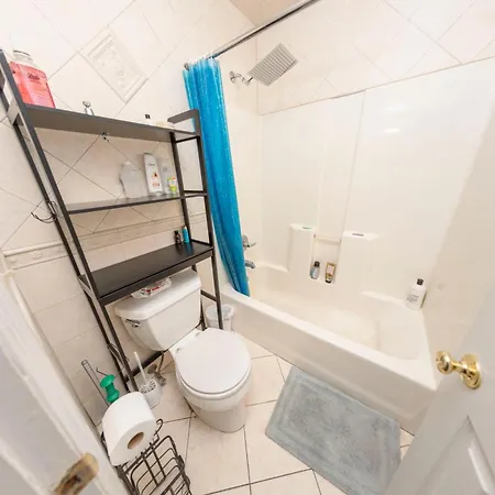 Central & Affordable Williamsburg Private Bedroom Close To Subway