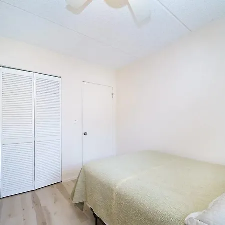 Awesome 3 Bedroom Unit In Nyc!